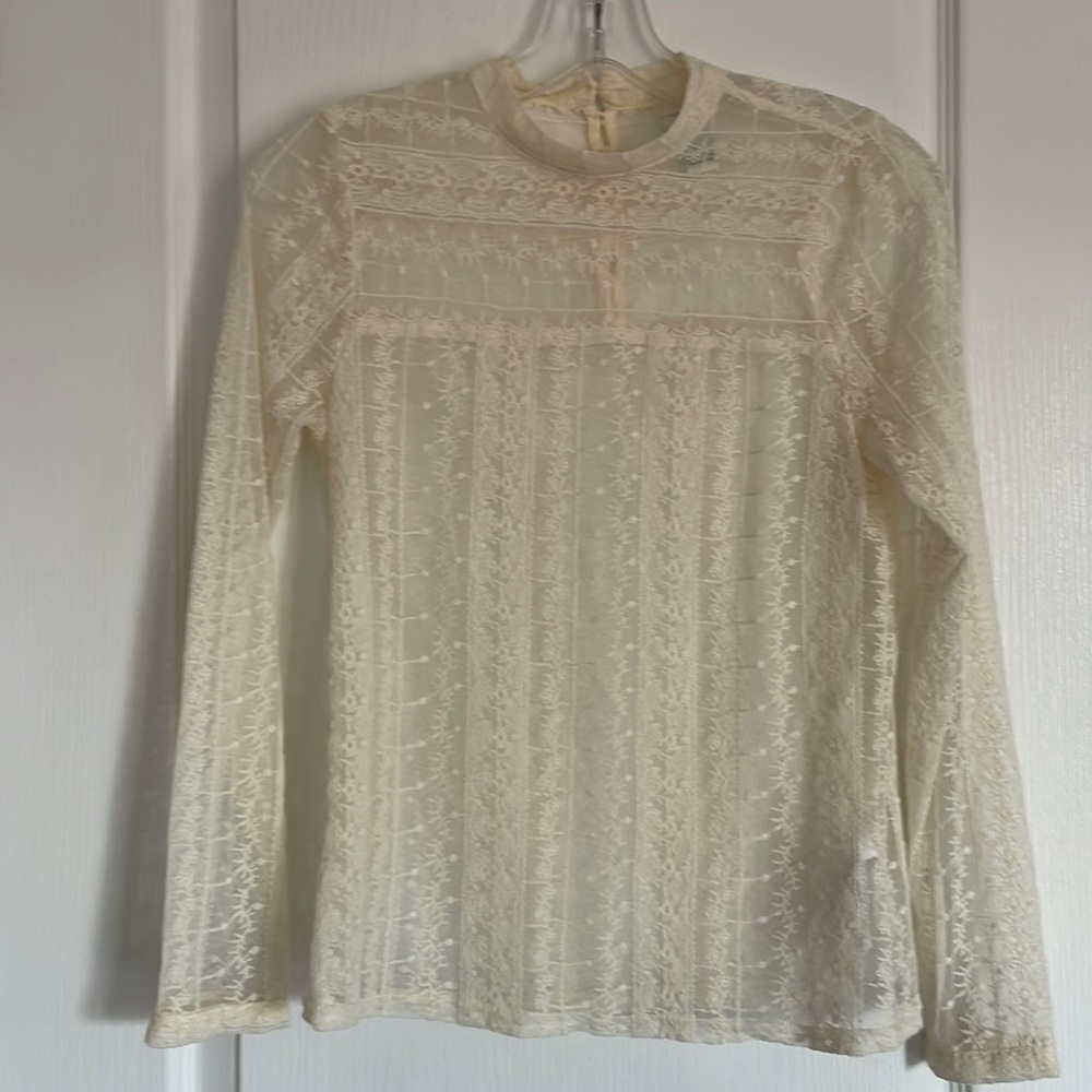 XX1 Sheer Cream Lace Top Size S